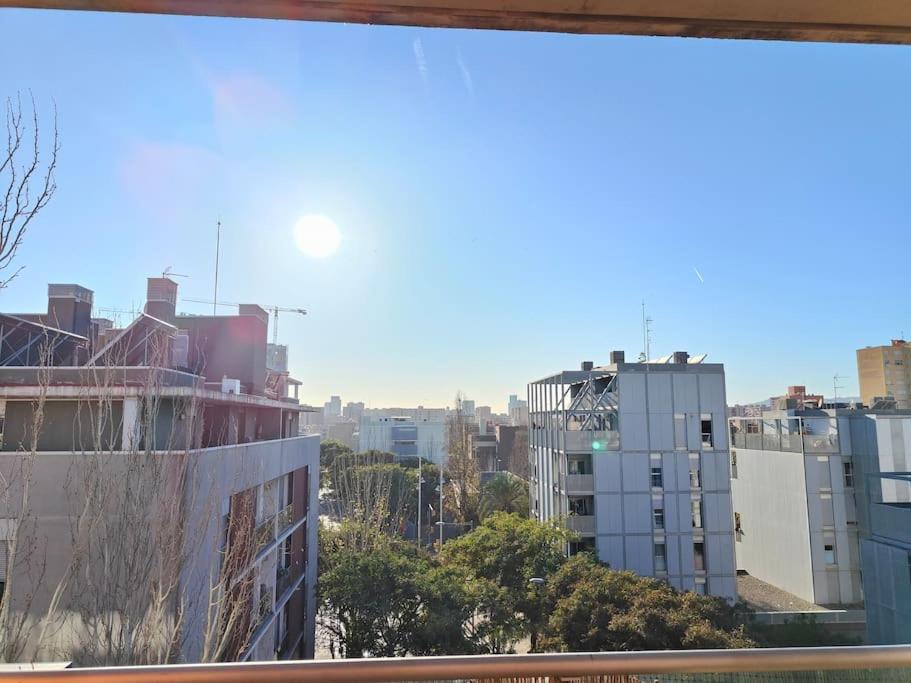 Large Terrace Luxury Apartment Сан-Адриан-де-Бесос Экстерьер фото